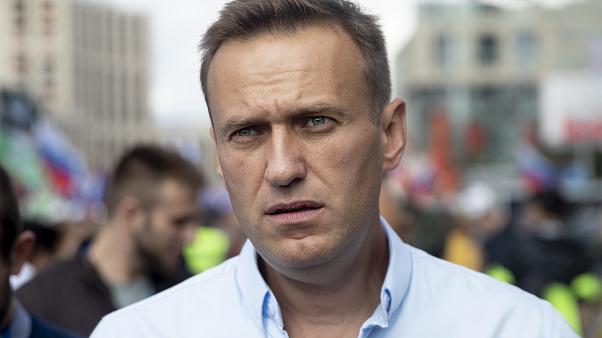 Российский оппозиционер Навальный находится в коме
