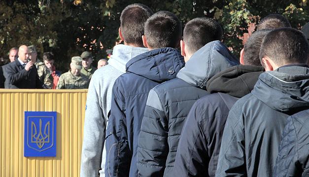 Осенью в армию призовут более 13 тысяч юношей - решение Кабмина Украины